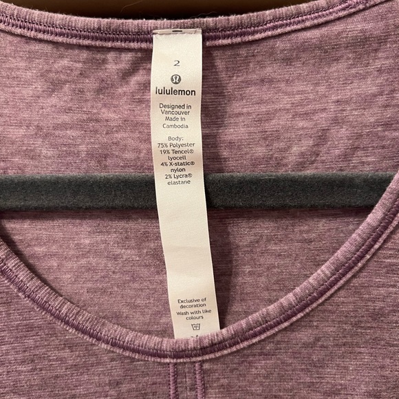 Lululemon Twist Purple Yoga Tee Size 2 - Picture 2 of 3